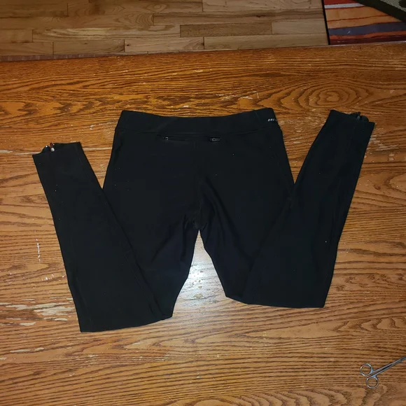 Nike Black Women's Performance Leggings - Picture 4 of 7